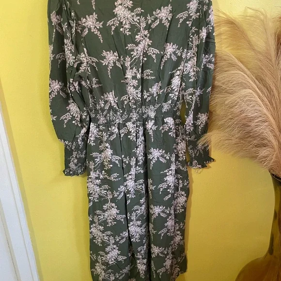 Floral Green Dress - Picture 5 of 5